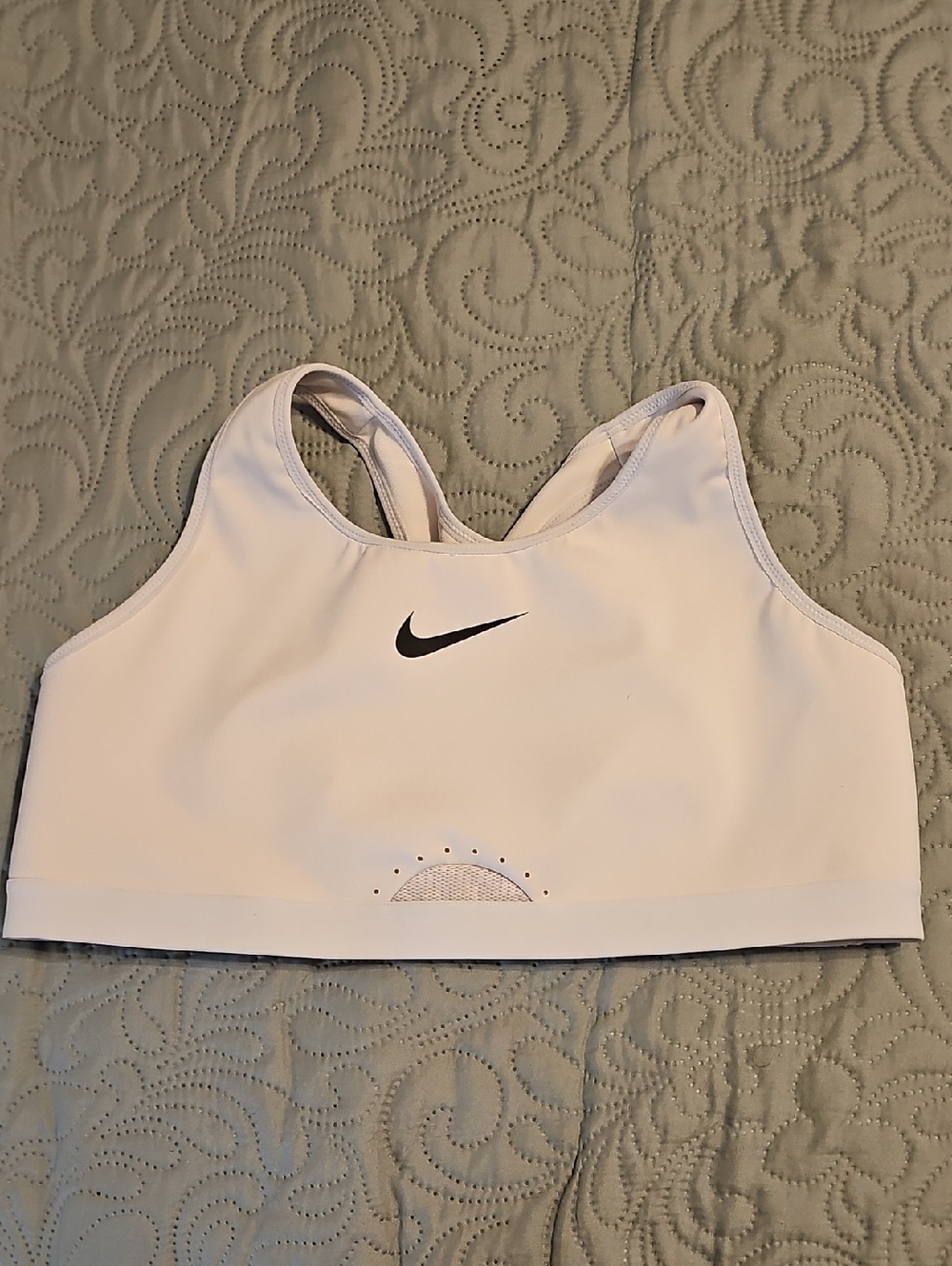 Nike White Sports Bra Crossback Wireless Full Coverage Back Closure Black Swoosh